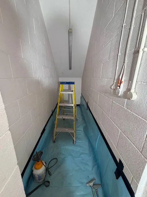 HSE-licensed asbestos gasket strip-out in N18